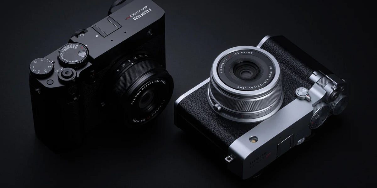 Fujifilm GFX100RF adalah Fujifilm X100VI dengan sensor format menengah 102MP